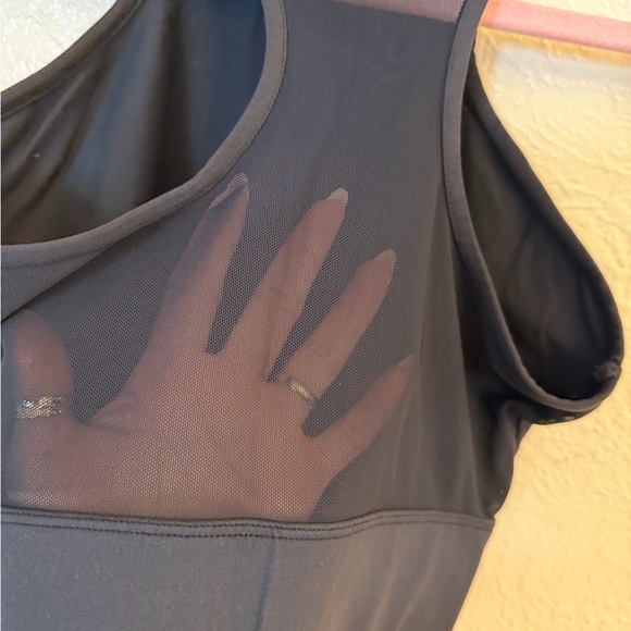 Gymshark Black Sleeveless Top - Picture 4 of 8